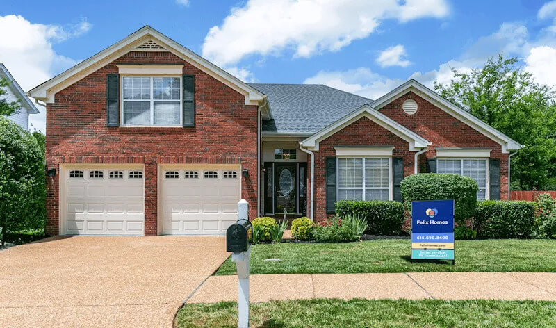 House with front yard